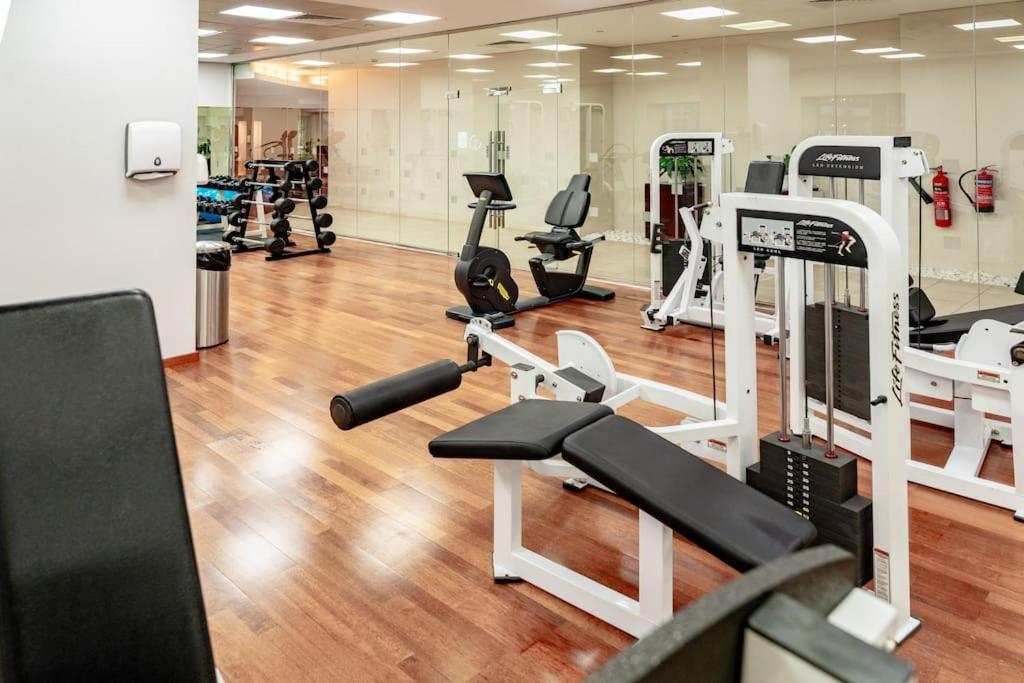Prime Retreats - Steps To Grosvenor Marina Apartment