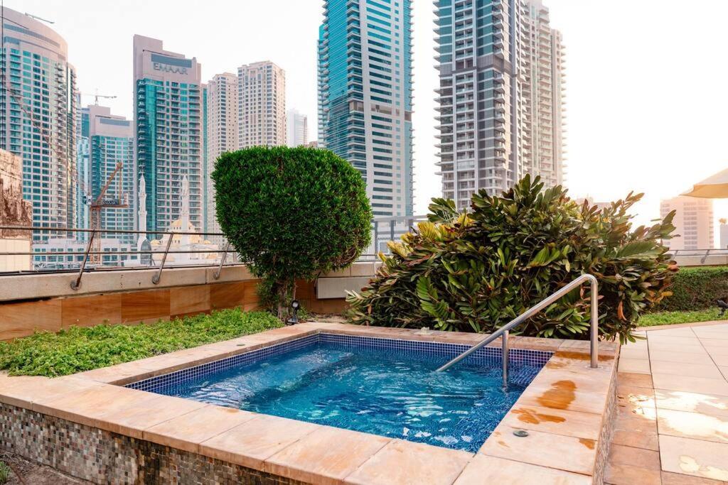 Prime Retreats - Steps To Grosvenor Marina Dubai