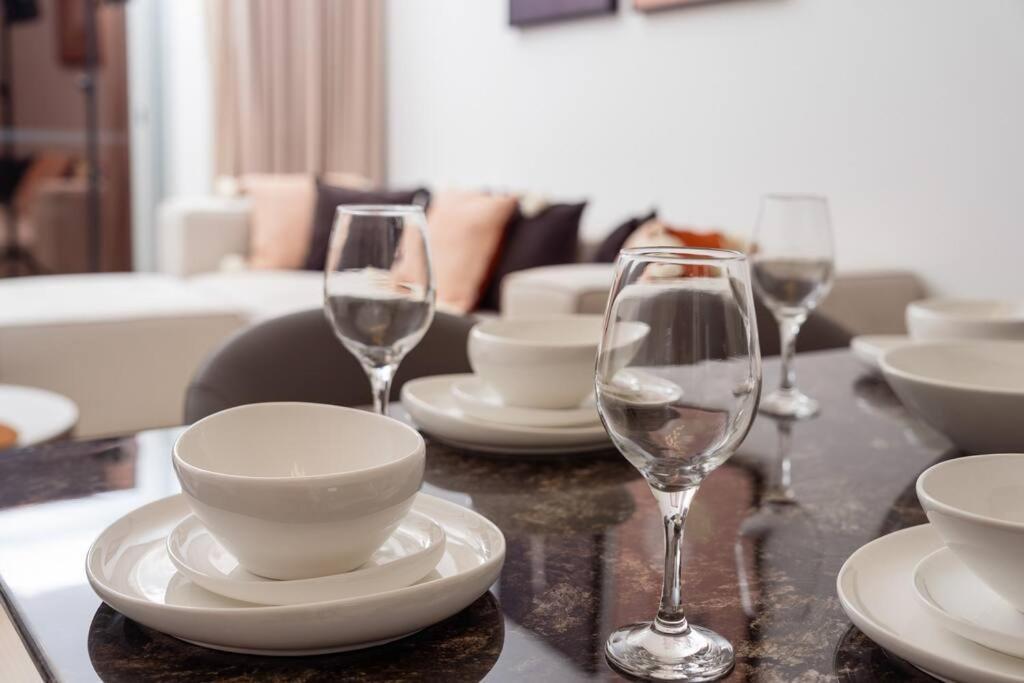 Prime Retreats - Steps To Grosvenor Marina Apartment Dubai