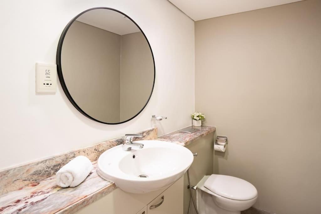 Apartment Prime Retreats - Steps To Grosvenor Marina *