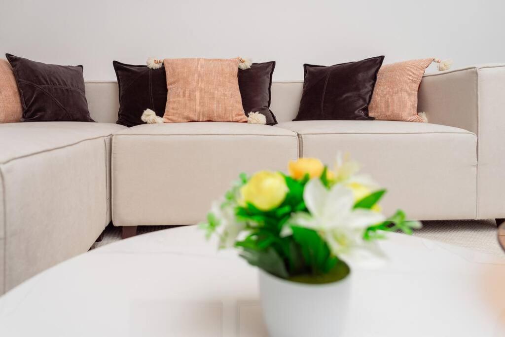 Prime Retreats - Steps To Grosvenor Marina *