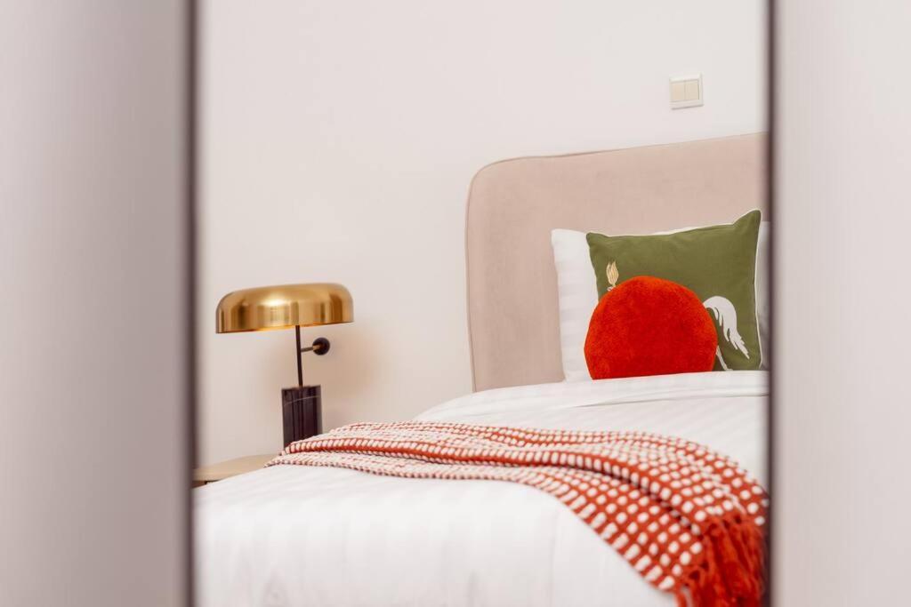 Prime Retreats - Steps To Grosvenor Marina * Dubai